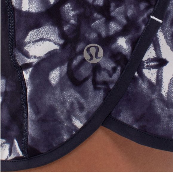 Lululemon Turbo Run Short Ink Blot White Deep Indigo/Deep Indigo 4 - Picture 7 of 16